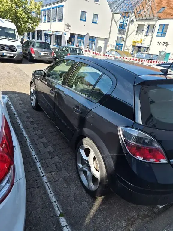 Gebraucht Opel Astra Sport 200 PS (147 kW) 2008 Schwarz Limousine