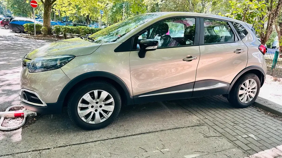 Gebraucht Renault Captur 90 PS (66 kW) 2015 Grau SUV