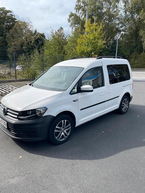 Weiß Gebraucht 2020 VW Caddy Van / Kleinbus | 16.200 € (Fairer Preis) - Bild 1/4