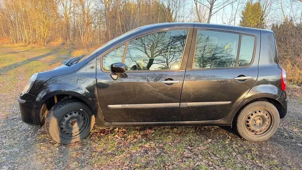 Usata Renault Modus 88 CV (64 kW) 2006 Nero Monovolume