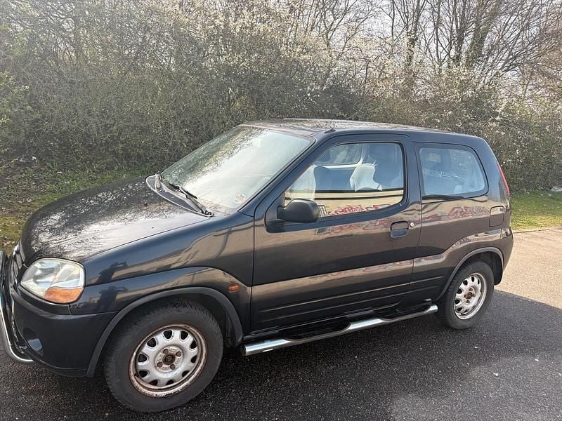 Second-hand Suzuki Ignis 2003 Negru Hatchback