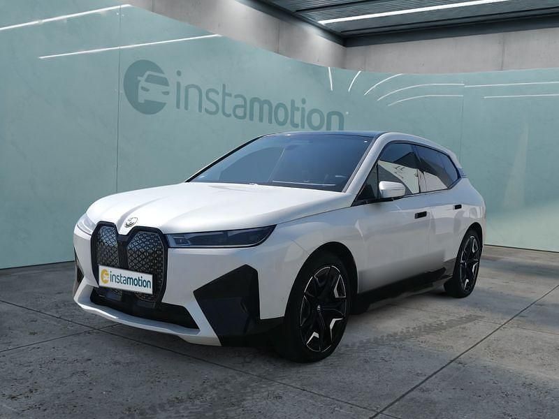 Weiß Gebraucht 2023 BMW iX SUV | 73.299 € (Etwas zu teuer) - Bild 1/4