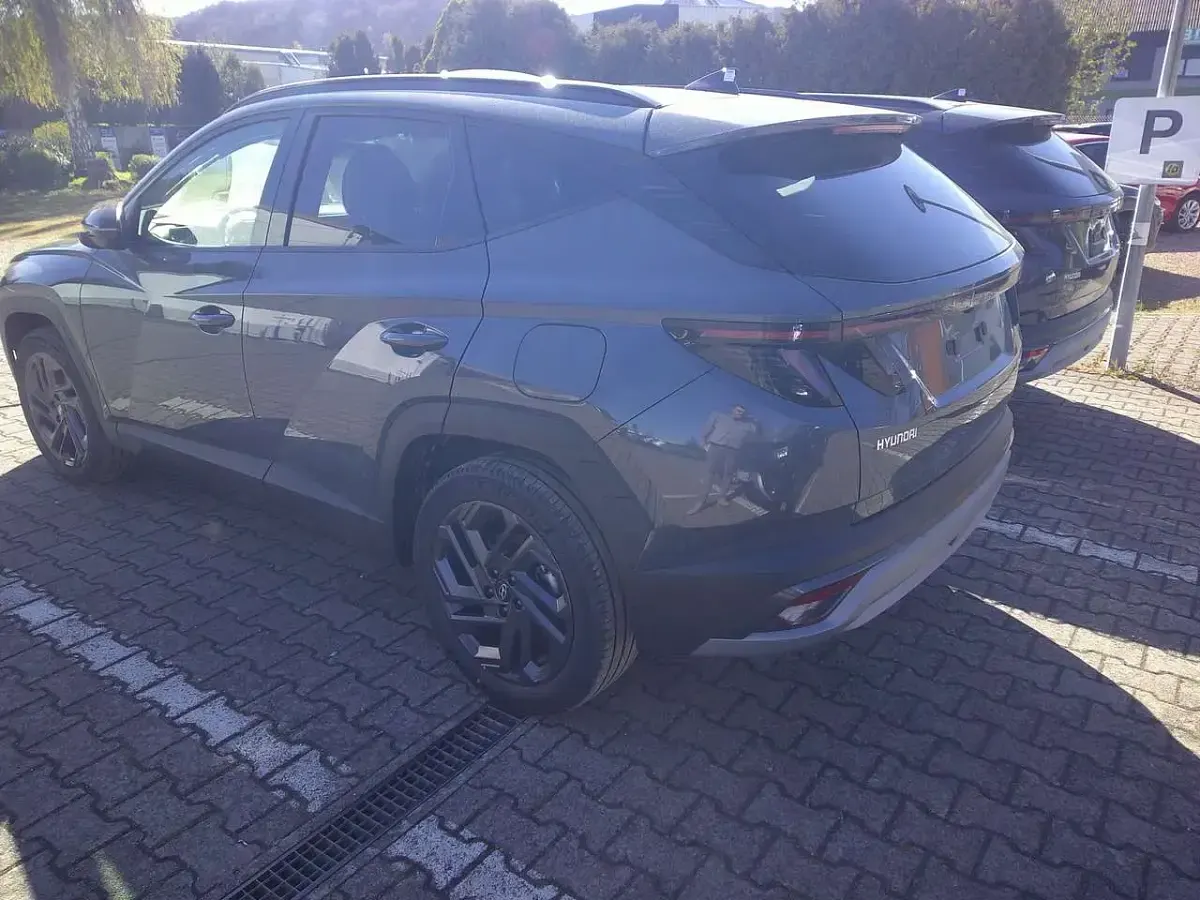 Neu Hyundai Tucson Edition 150 PS (110 kW) 2026 Ecotronic grey/verschieden SUV