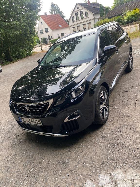 Schwarz Gebraucht 2017 Peugeot 5008 Allure Van / Kleinbus | 17.500 € (Fairer Preis) - Bild 1/4