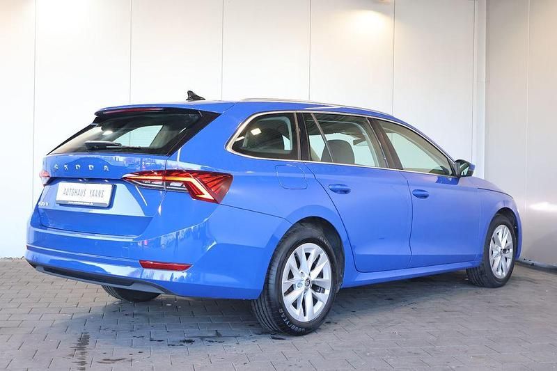 Second-hand Skoda Octavia Style 150 CP (110 kW) 2022 Albastru Berlinǎ