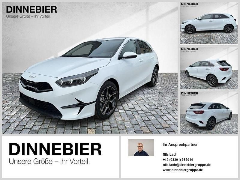 Weiß Neu 2025 Kia Ceed Limousine | 24.989 € (Guter Preis) - Bild 1/4