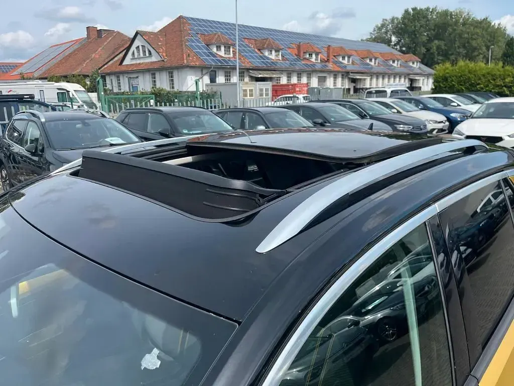 Gebraucht VW T-Roc Style 150 PS (110 kW) 2017 Gelb SUV