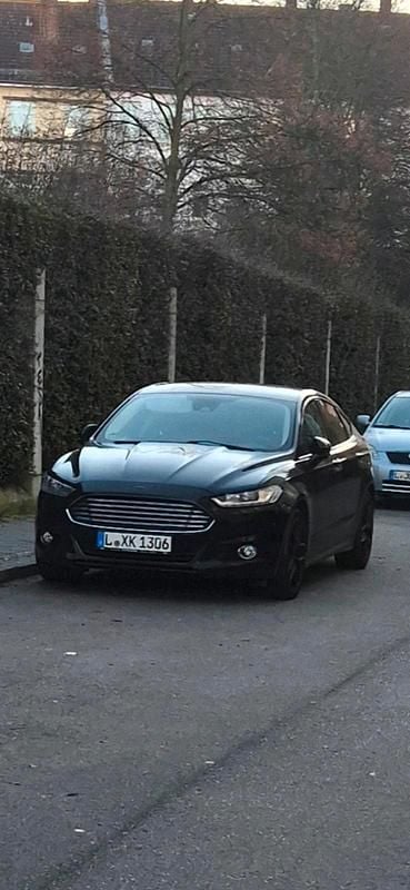 Schwarz Gebraucht 2015 Ford Mondeo Limousine | 9.000 € (Guter Preis) - Bild 1/4