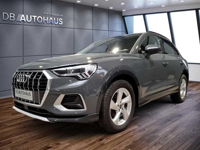 Grau Gebraucht 2022 Audi Q3 Advanced Plus SUV | 28.870 € (Guter Preis) - Bild 1/4