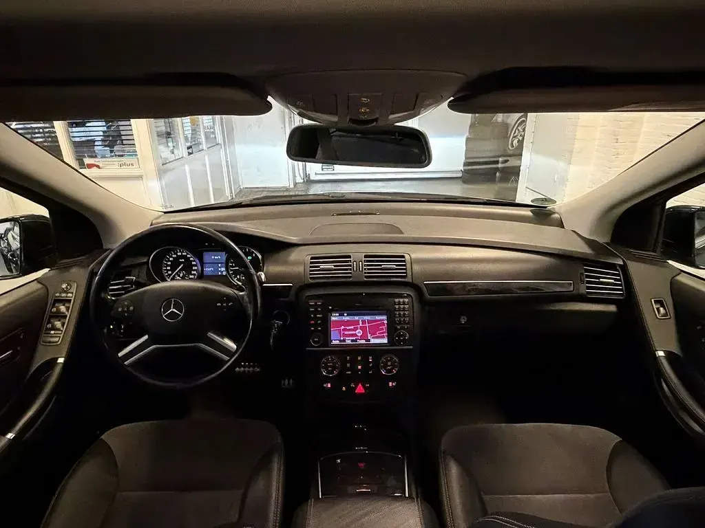 Gebraucht Mercedes R350 265 PS (194 kW) 2011 Schwarz Van / Kleinbus