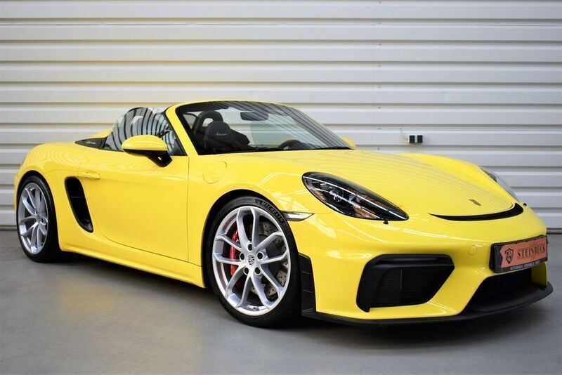 Gelb Gebraucht 2023 Porsche Boxster Spyder Chrono Cabrio | 105.718 € (Fairer Preis) - Bild 1/4