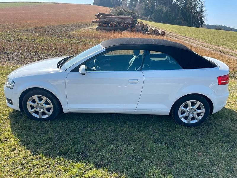 Gebraucht Audi A3 Cabriolet Attraction 105 PS (77 kW) 2010 Weiß Cabrio