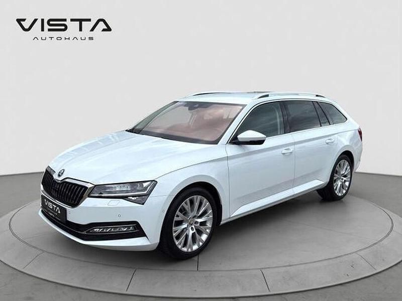 Gebraucht Skoda Superb Style 200 PS (147 kW) 2022 Moonweiss metallic Kombi