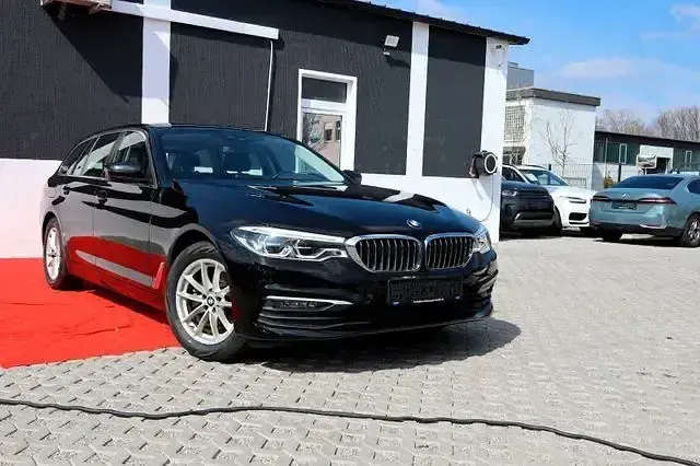 Gebraucht BMW 520 Performance 190 PS (139 kW) 2020 Schwarz Kombi