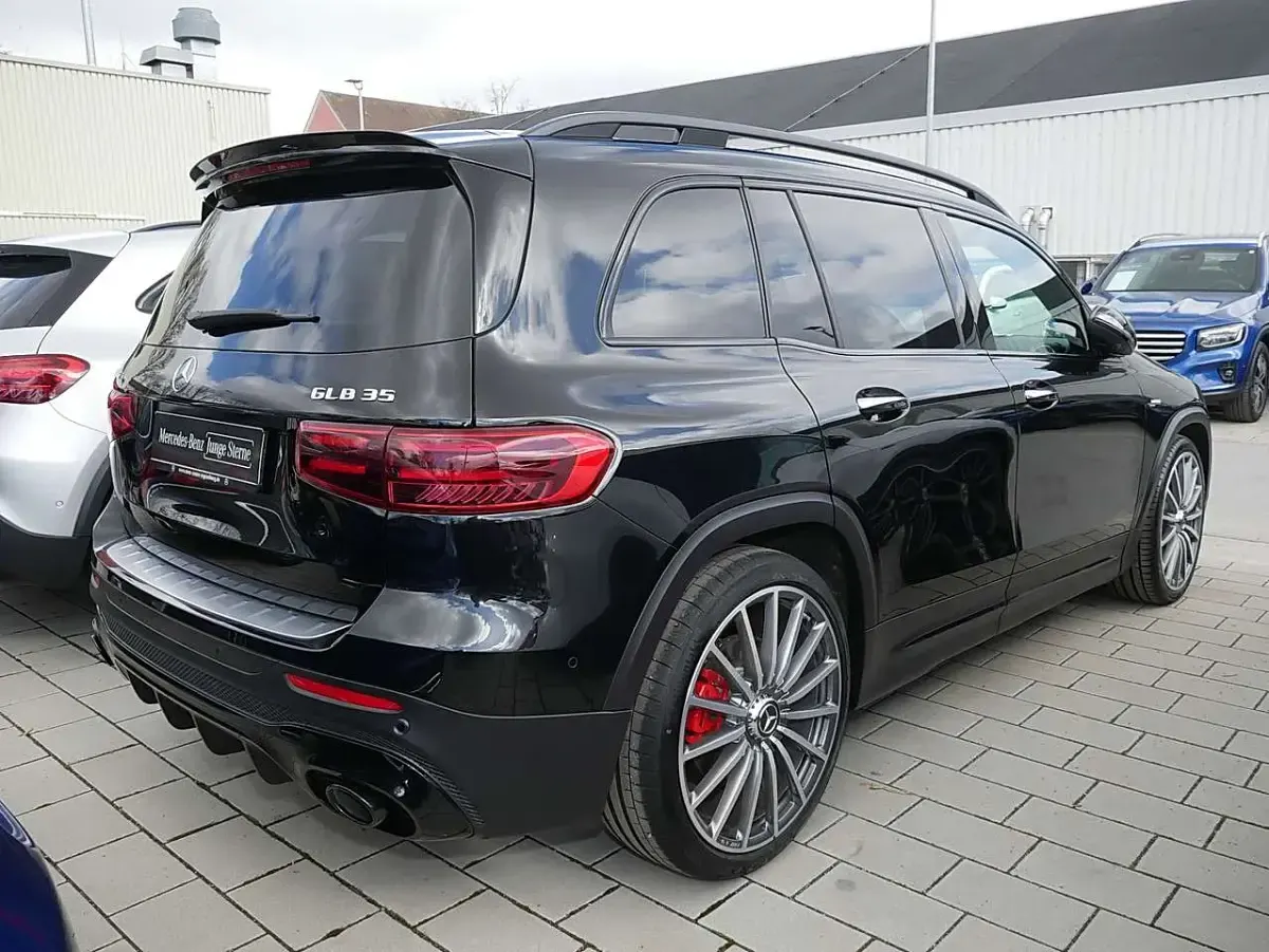 Gebraucht Mercedes GLB35 AMG 306 PS (225 kW) 2025 Schwarz SUV