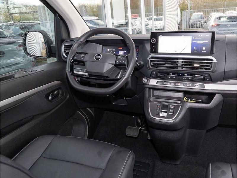 Neu Opel Zafira 179 PS (131 kW) 2025 Grau Van / Kleinbus