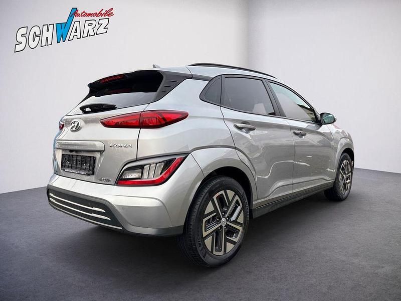 Gebraucht Hyundai Kona Advantage 100 kW (136 PS) 2023 Silber SUV