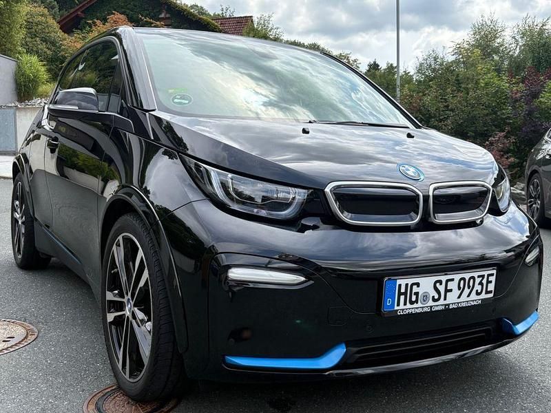 Grau Gebraucht 2020 BMW i3 Performance Kleinwagen | 18.700 € (Fairer Preis) - Bild 1/4