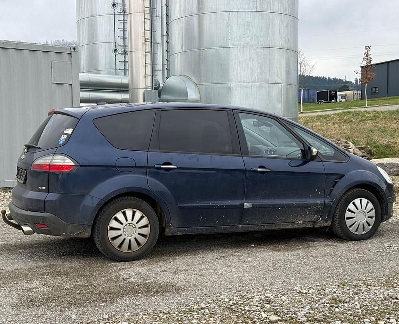 Gebraucht Ford S-MAX Titanium 175 PS (128 kW) 2010 Blau Van / Kleinbus