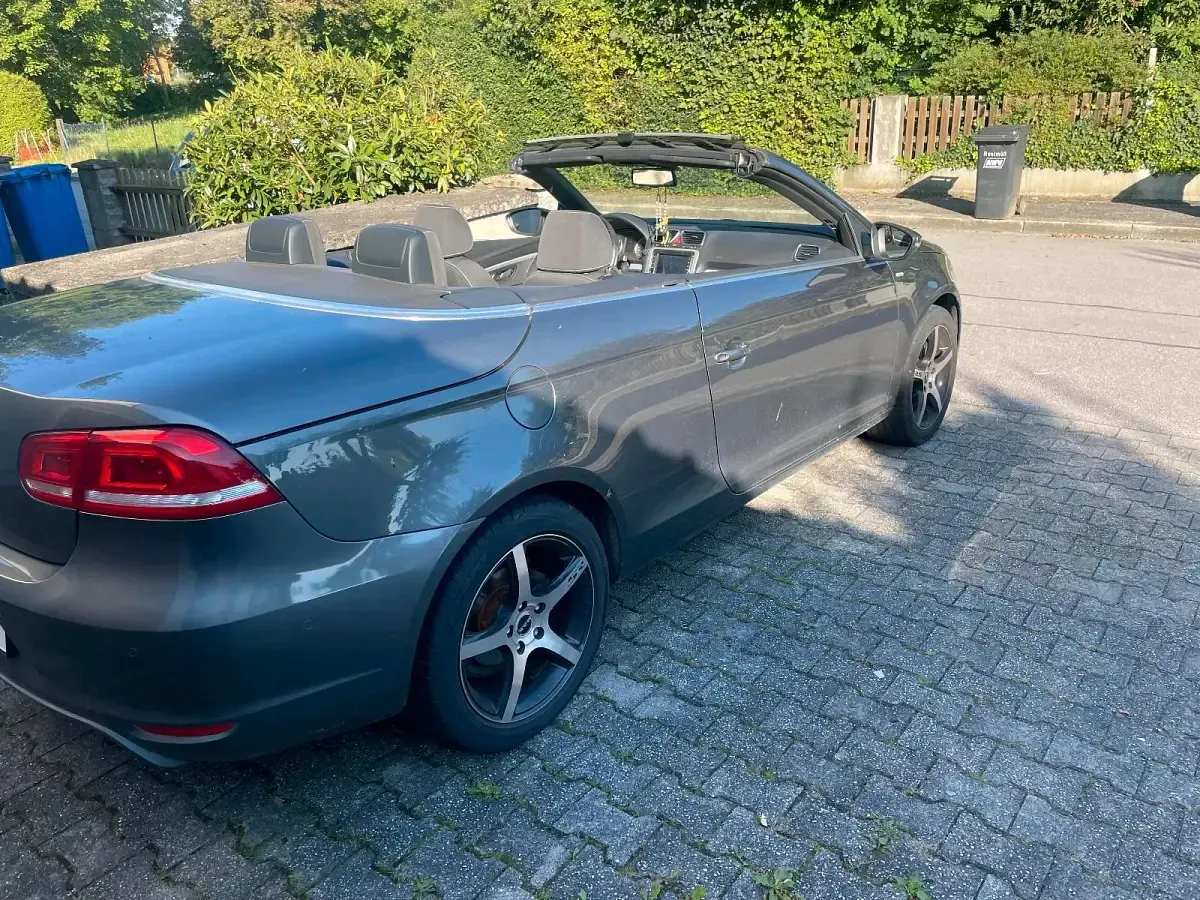 Usata VW Eos 140 CV (102 kW) 2014 Cabrio