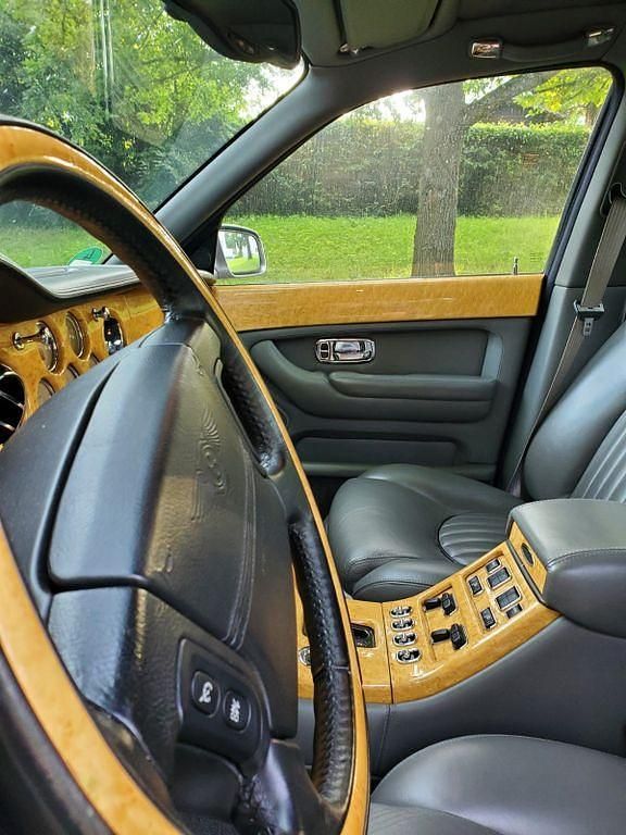 Second-hand Bentley Arnage 405 CP (297 kW) 2001 Gri Berlinǎ