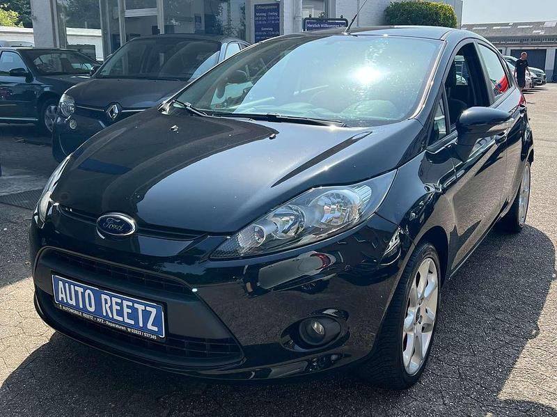 Gebraucht Ford Fiesta 82 PS (60 kW) 2012 Schwarz Kleinwagen