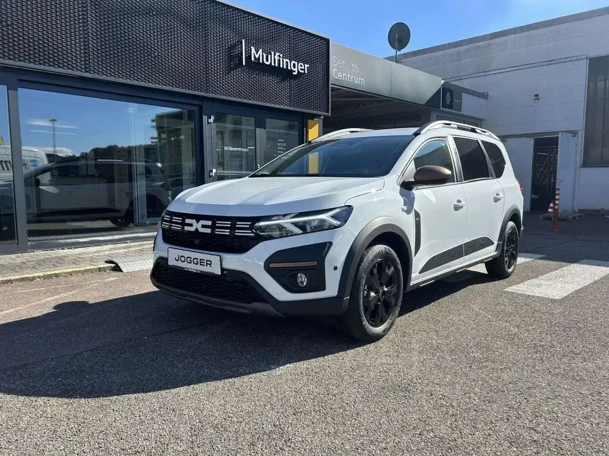 Gebraucht Dacia Jogger Extreme 141 PS (103 kW) 2025 Weiß Van / Kleinbus
