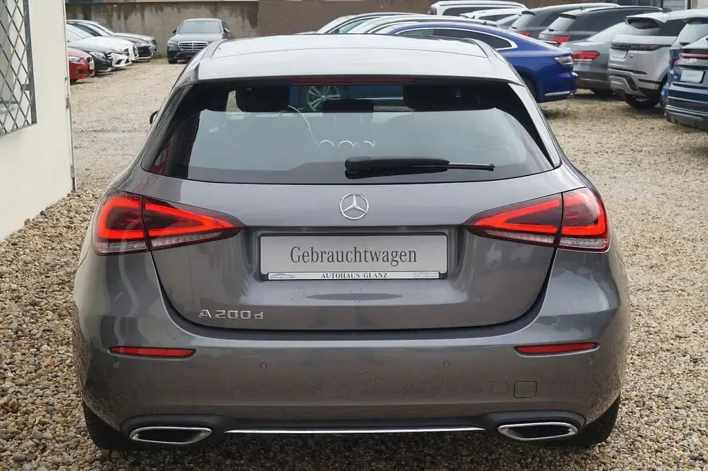Gebraucht Mercedes A200 150 PS (110 kW) 2022 Grau Limousine