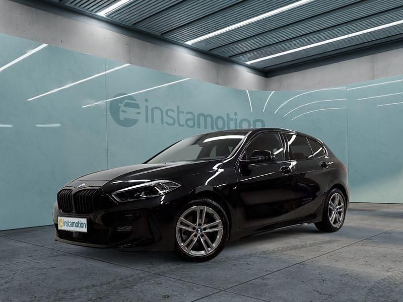 Schwarz Gebraucht 2023 BMW 118 M Sport Kleinwagen | 34.599 € - Bild 1/4