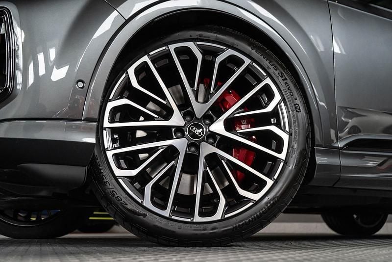 Neu Audi SQ7 Advanced 2026 Daytonagrau perleffekt SUV