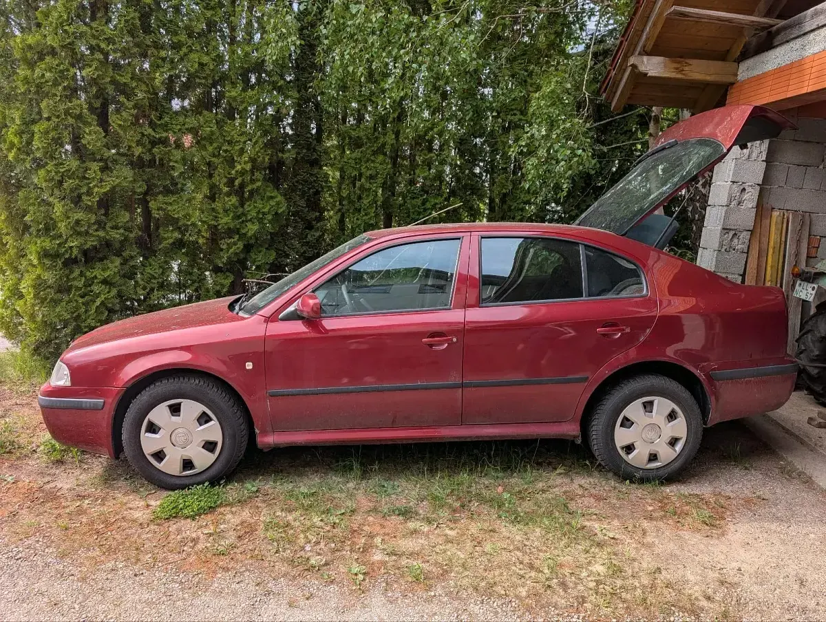 Gebraucht Skoda Octavia 90 PS (66 kW) 2005 Rot Limousine