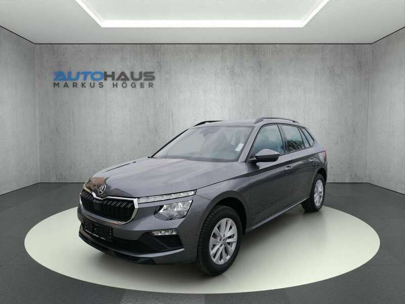 Graphitegrau metallic Neu 2024 Skoda Kamiq Drive SUV | 21.490 € (Guter Preis) - Bild 1/4
