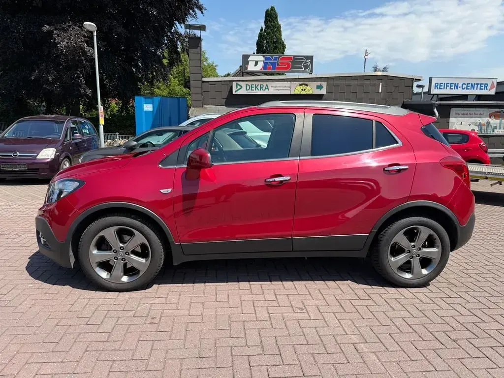 Gebraucht Opel Mokka Innovation 131 PS (96 kW) 2014 Orientrot/velvet red met SUV