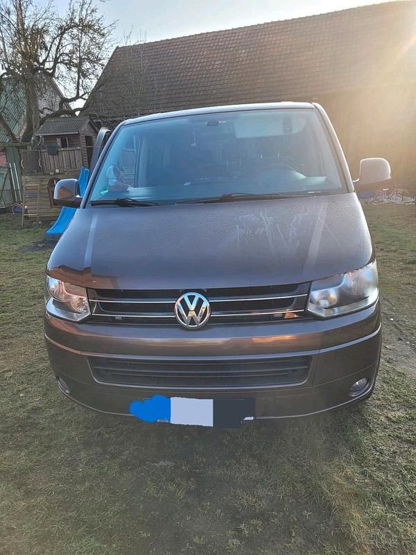 Gebraucht VW T5 140 PS (102 kW) 2010 Braun Van
