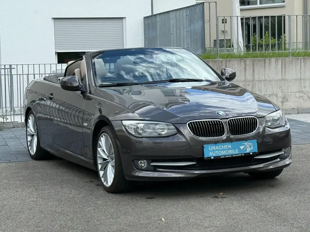 Gebraucht BMW 330 Cabriolet Sport Line 245 PS (180 kW) 2010 Braun Cabrio