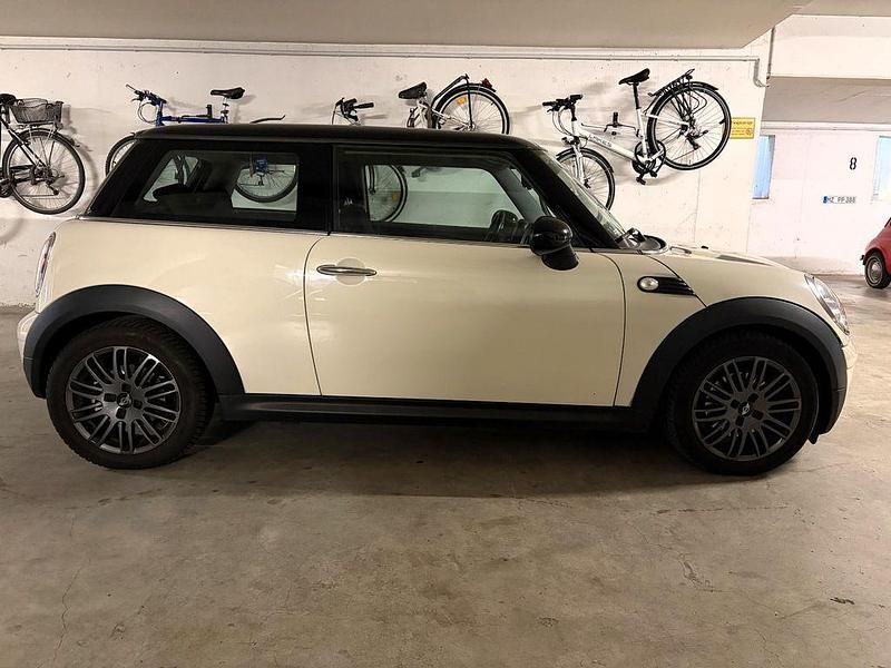 Gebraucht Mini Cooper D 109 PS (80 kW) 2009 Weiß Kleinwagen