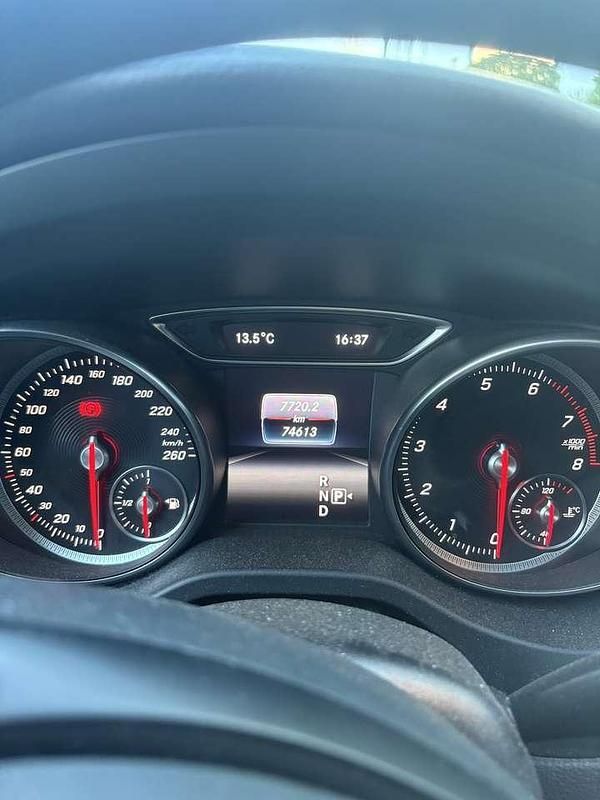 Gebraucht Mercedes CLA180 122 PS (89 kW) 2018 Schwarz Limousine