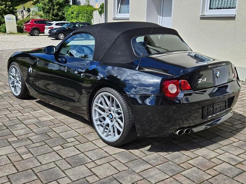 Gebraucht BMW Z4 Performance 231 PS (169 kW) 2004 Saphirschwarz Cabrio