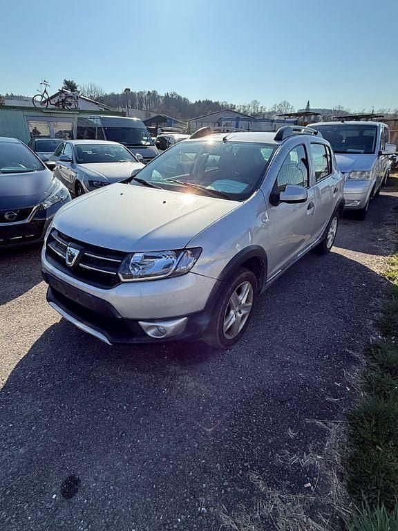 Gebraucht Dacia Sandero Prestige 90 PS (66 kW) 2014 Grau Limousine