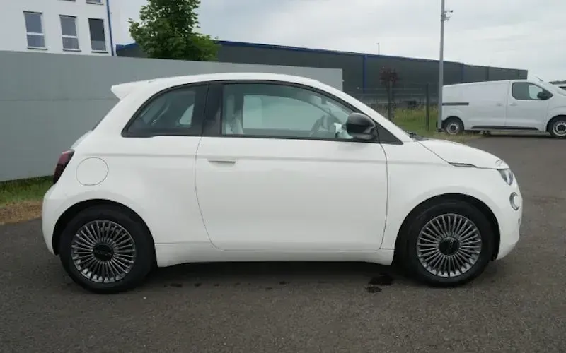 Neu Fiat 500 Icon 65 PS (47 kW) 2026 Weiß Limousine