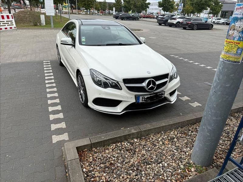 Weiß Gebraucht 2015 Mercedes E400 Coupé | 19.000 € (Guter Preis) - Bild 1/4