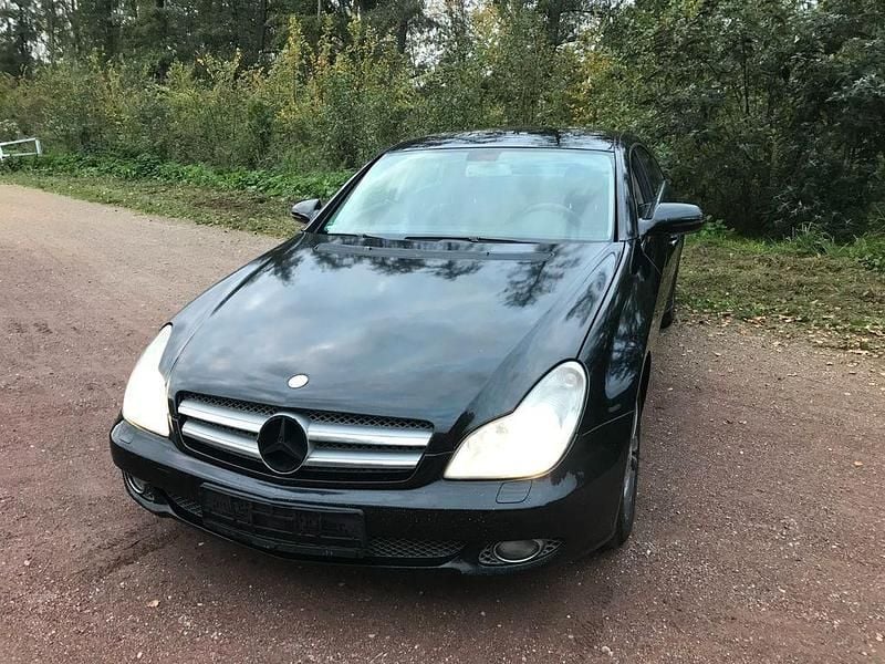 Gebraucht Mercedes CLS320 224 PS (164 kW) 2010 Obsidianschwarz Limousine