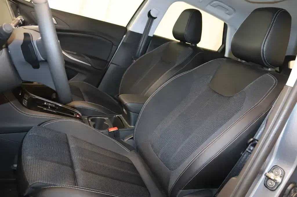 Gebraucht Opel Grandland X GS Line 131 PS (96 kW) 2024 Grau SUV