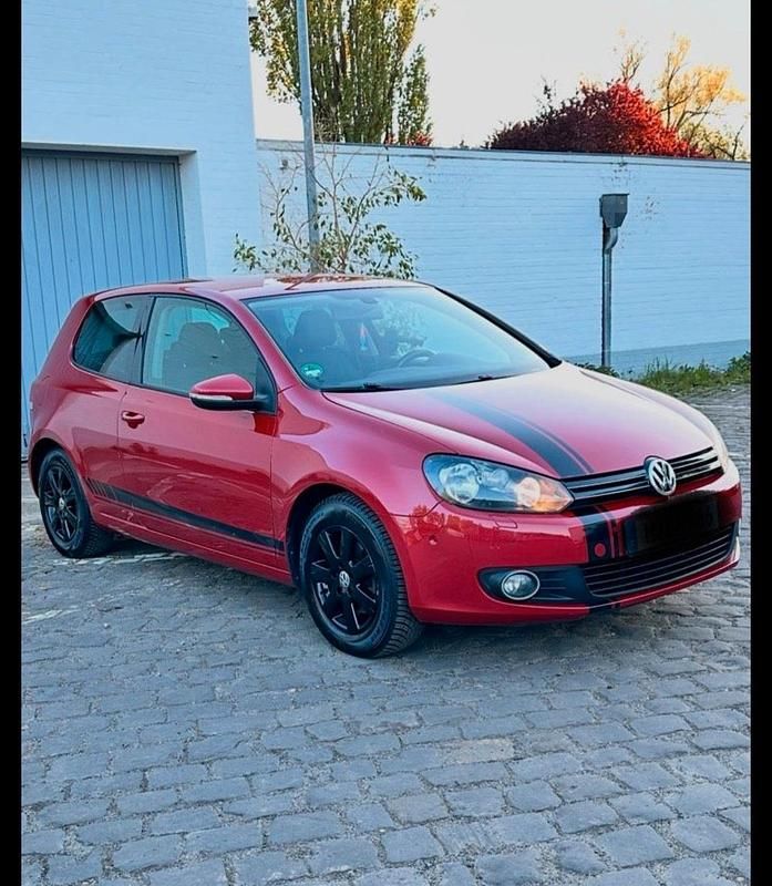 Gebraucht VW Golf VI 122 PS (89 kW) 2010 Rot Kleinwagen