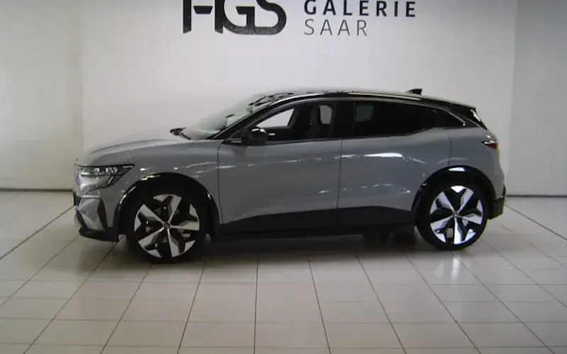 Usata Renault Megane E-Tech Techno 160 kW (218 CV) 2022 Grigio Berlina