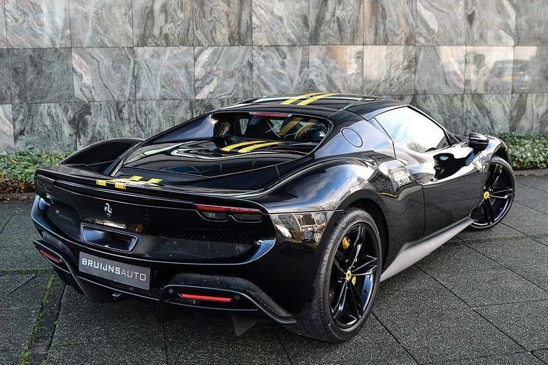 Gebraucht Ferrari 296 829 PS (609 kW) 2023 Schwarz