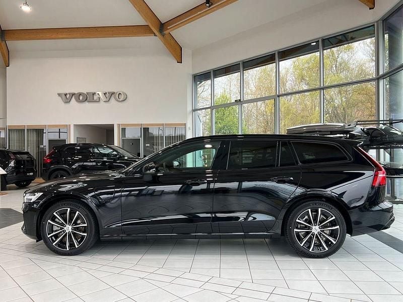 Nowe Volvo V60 Plus 455 KM (334 kW) 2026 Czarny Kombi