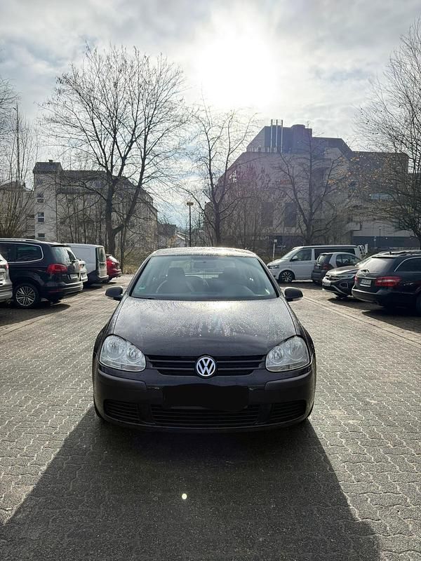 Gebraucht VW Golf V 105 PS (77 kW) 2008 Schwarz Kleinwagen
