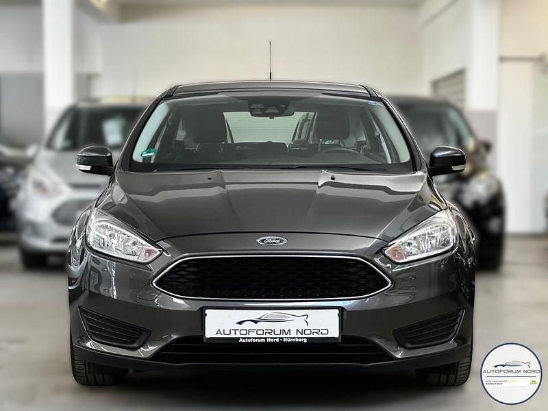 Gebraucht Ford Focus Trend 101 PS (74 kW) 2015 Magnetic Limousine