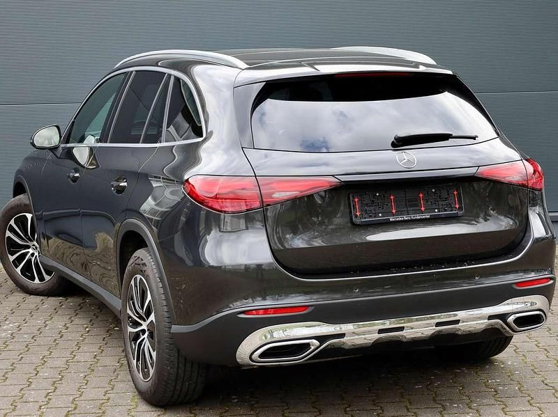 Gebraucht Mercedes GLC220 Advanced Plus 197 PS (144 kW) 2024 Grafitgrau  metalliclack SUV
